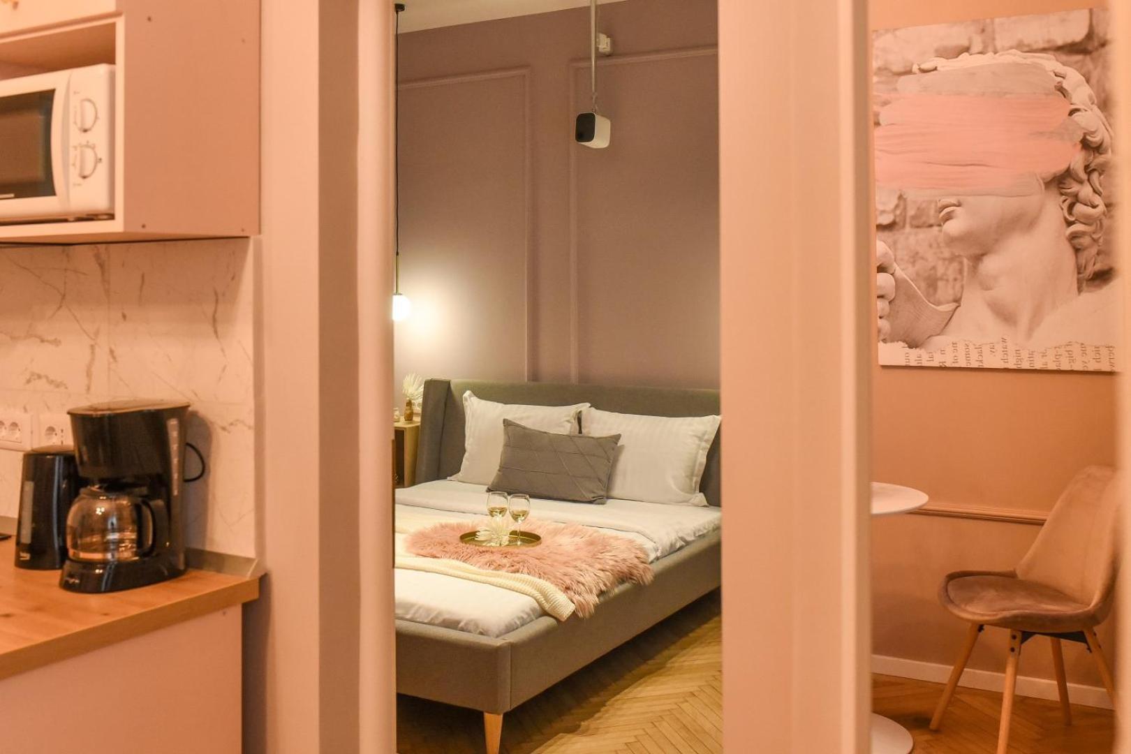 The Charms- Near Radisson * Bucureşti